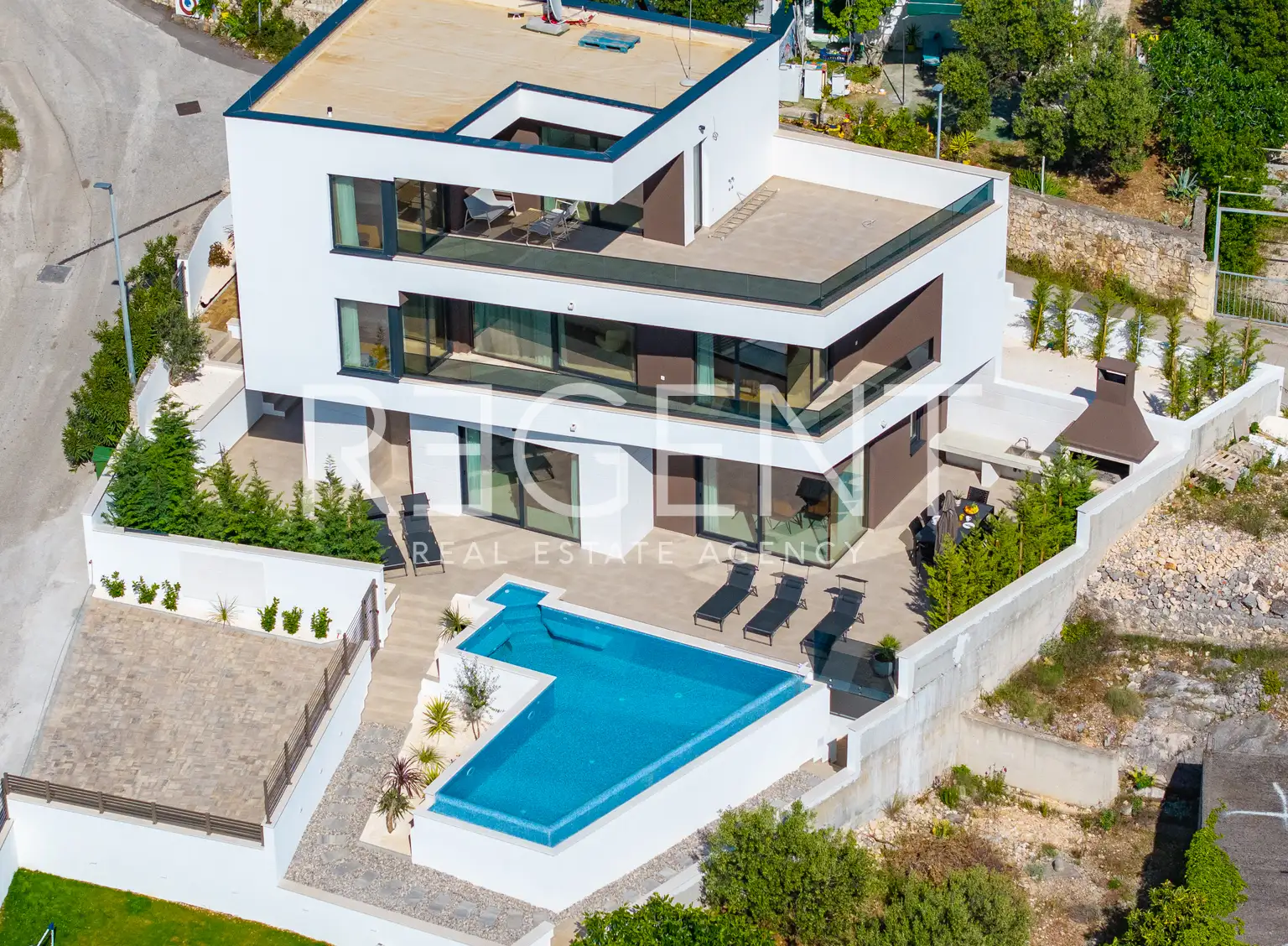 Вилла 300 м², Стивашница — 100 м до моря, инфинити бассейн