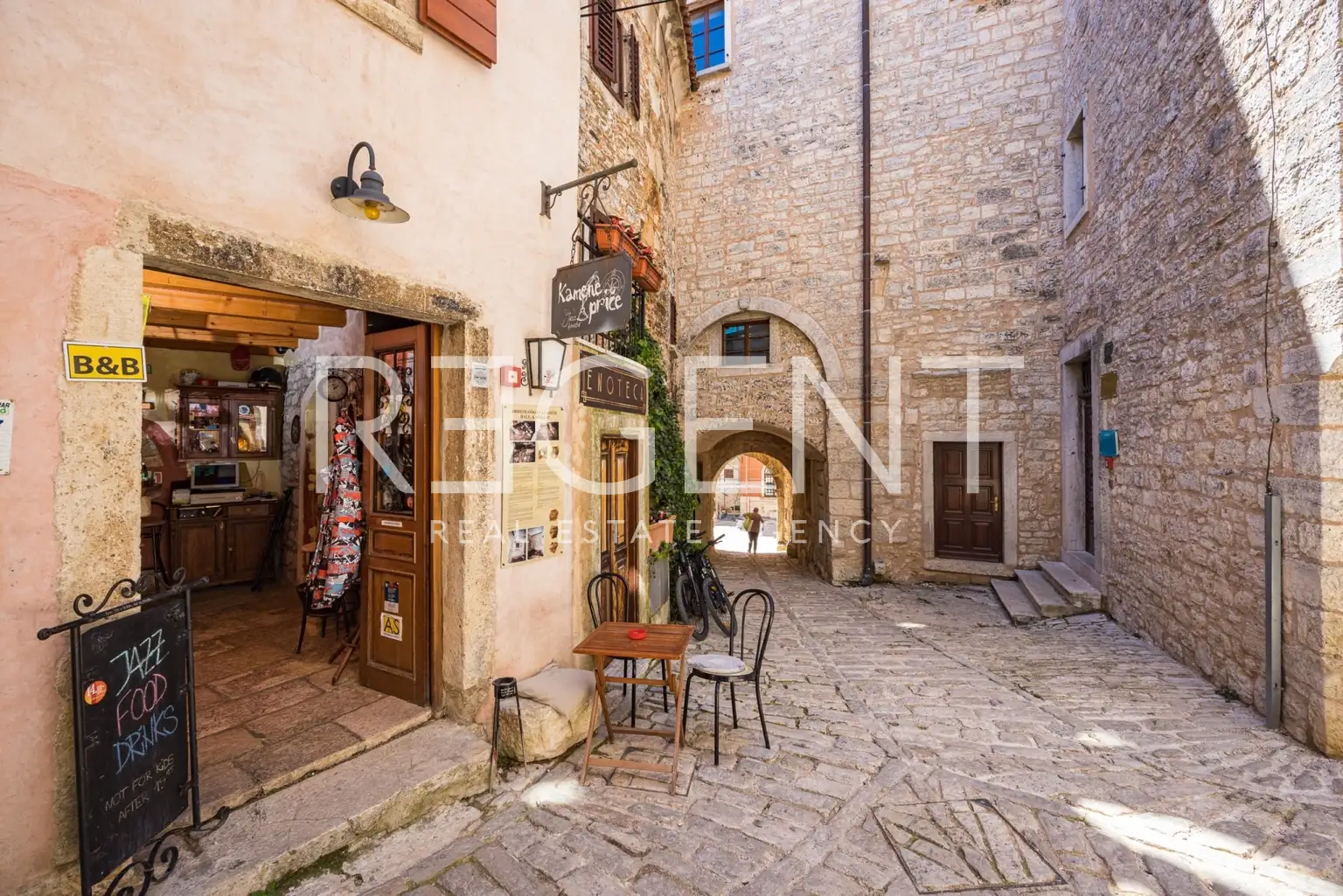 Istria, Bale – Očarujúci dom s konobou a piatimi apartmánmi
