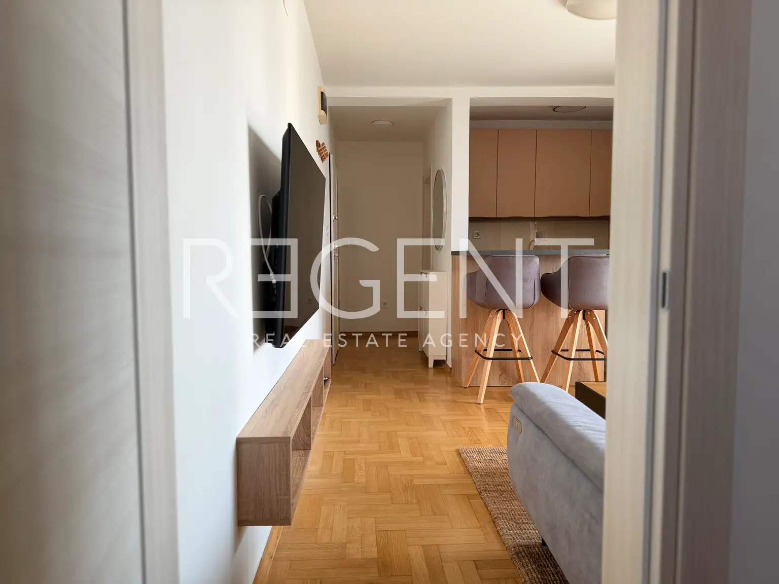 Zagreb, Trešnjevka - Appartement de trois pièces récemment rénové avec balcon