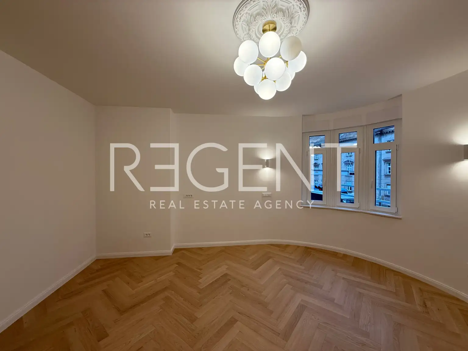 Zagreb, Centar - elegantno renoviran stan u centru grada