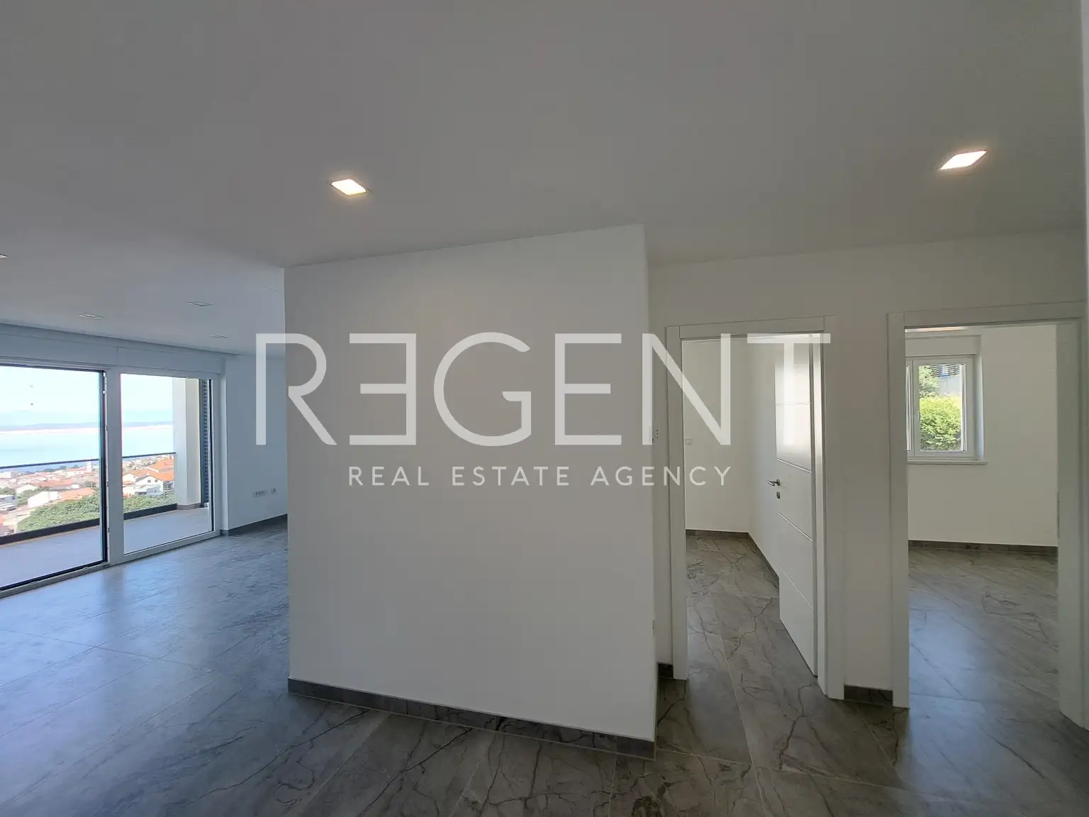 Crikvenica - Three-room apartment with a panoramic sea view