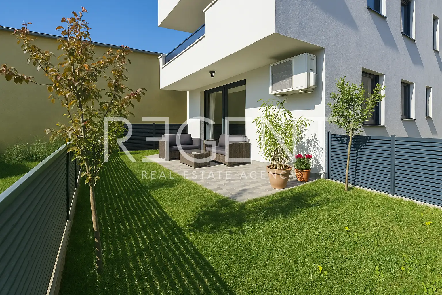 Zagreb, Dugave - moderne Dreizimmerwohnung 51 m2 mit Parkplatz, Garten und Abstellraum