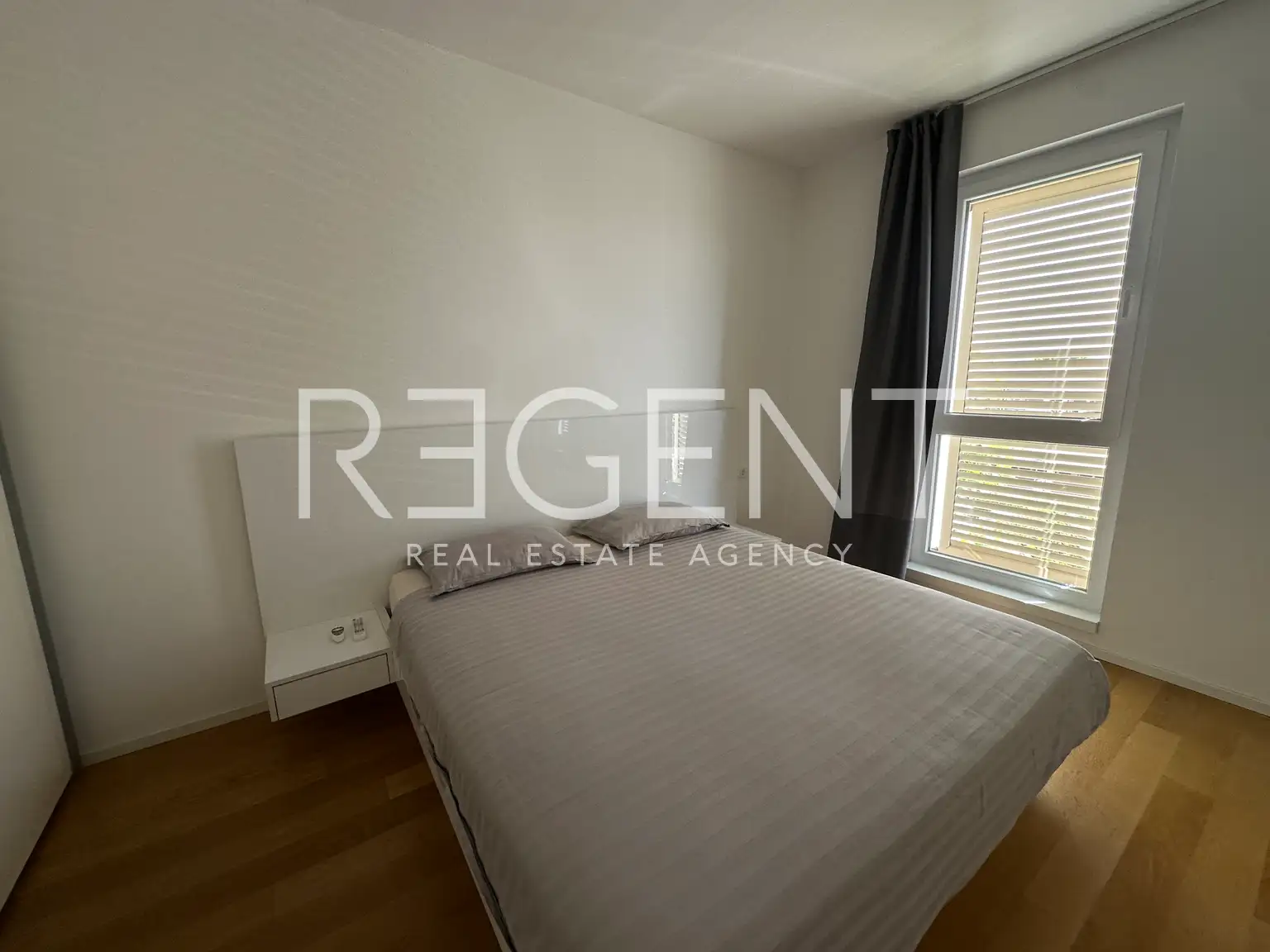 Split, Žnjan - Zwei-Zimmer-Wohnung mit Loggia und Meerblick ZU VERMIETEN