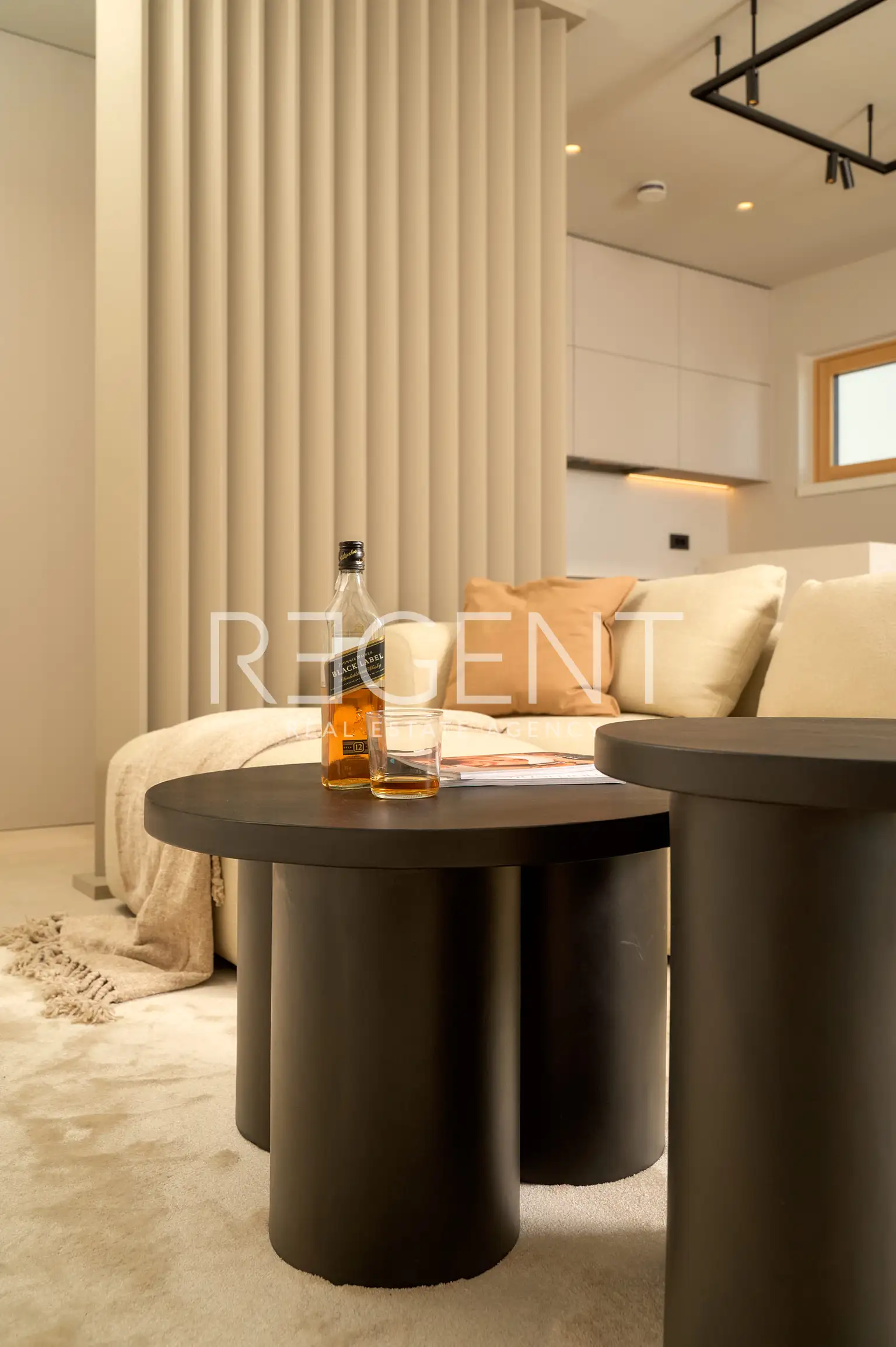 Split, Žnjan - Dvojizbový byt s loggiou a výhľadom na more