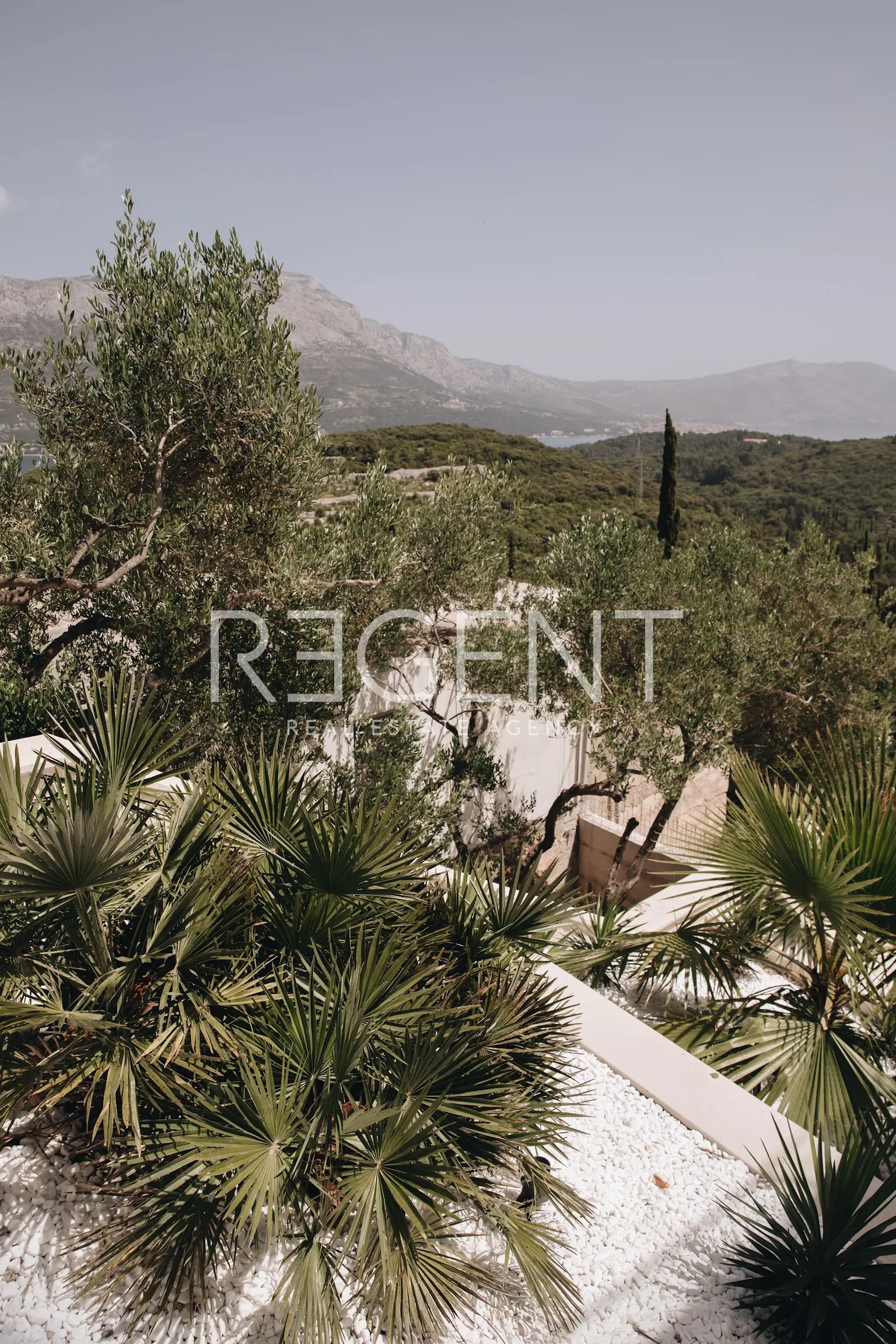 Korčula, Žrnovo - Luxusní rodinná vila 360 m2