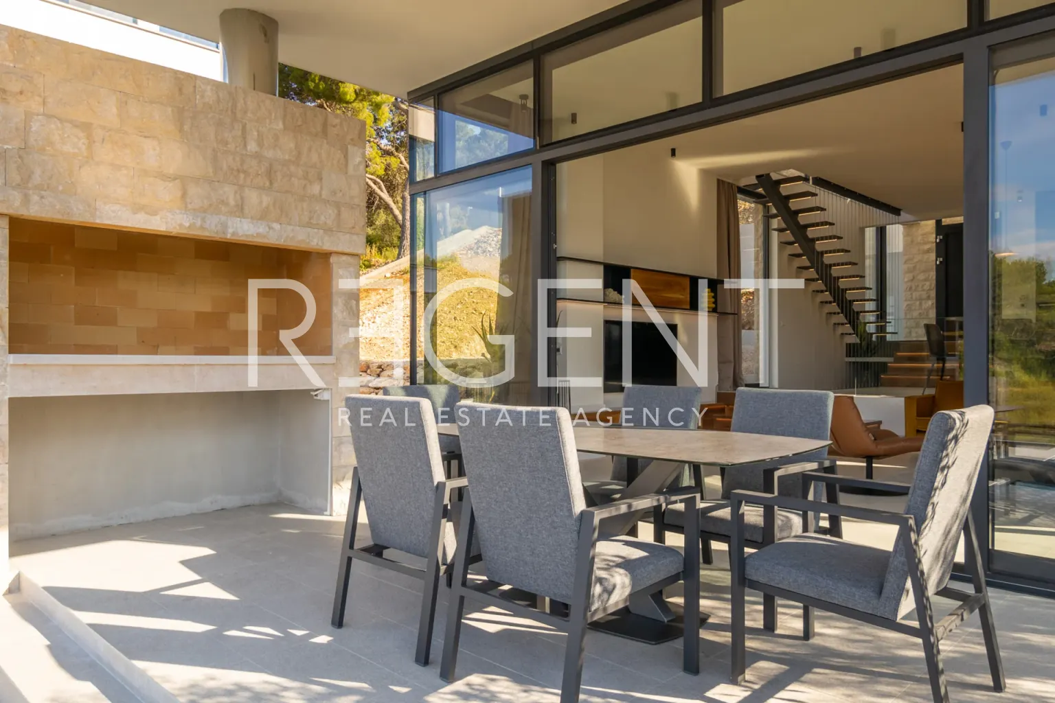Zadar, Ugljan - Atraktivní vila první řada k moři