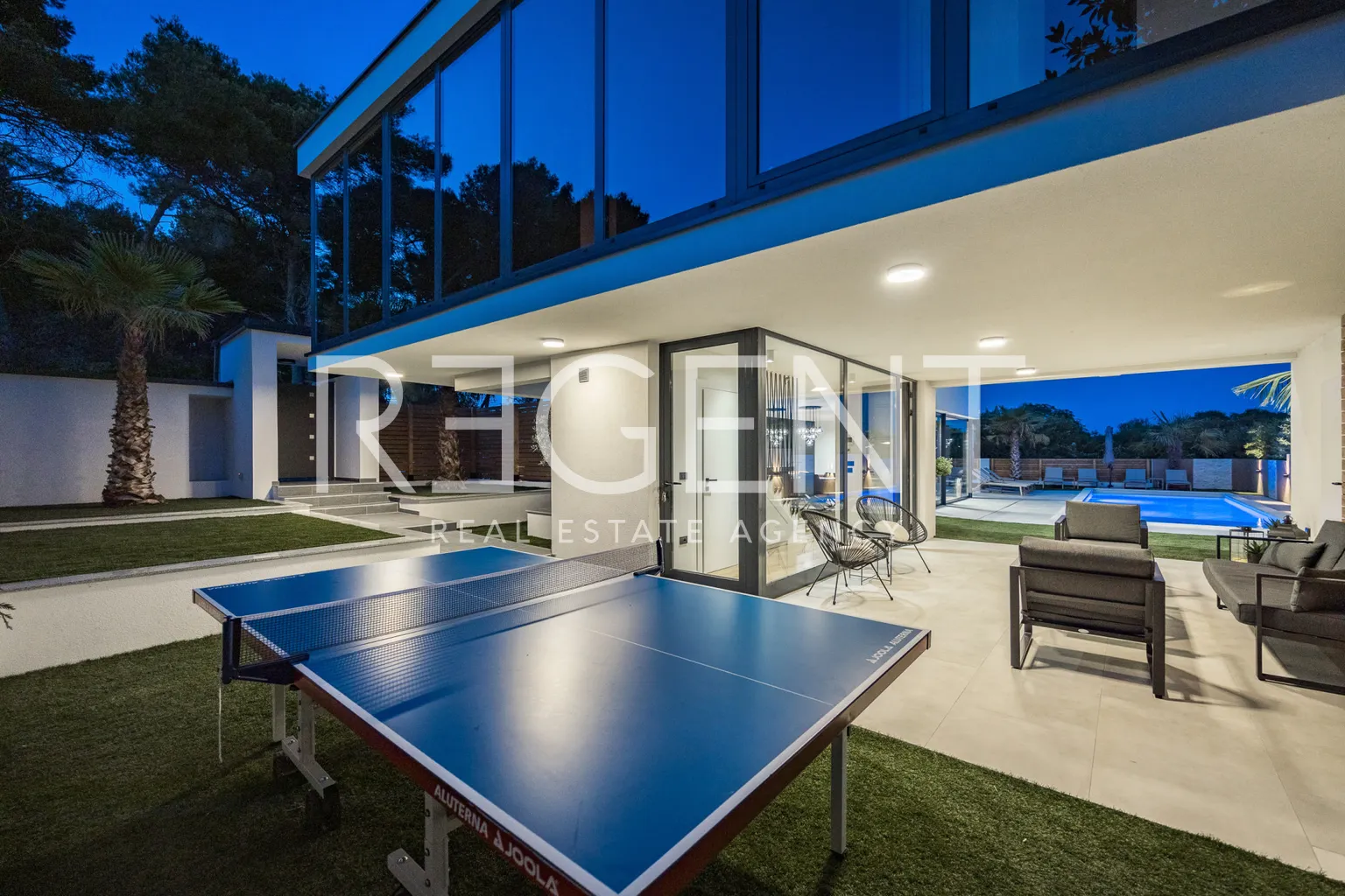 Istrie, Medulin - Nádherná moderní vila 220 m2