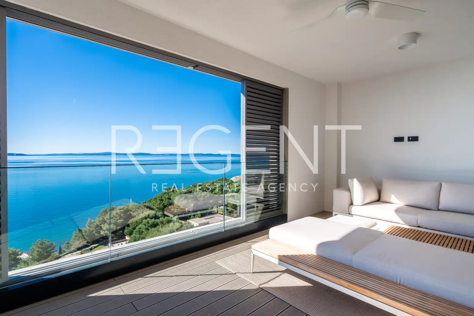 Split, Žnjan - Luksuzno dvosobno stanovanje z odprtim pogledom na morje