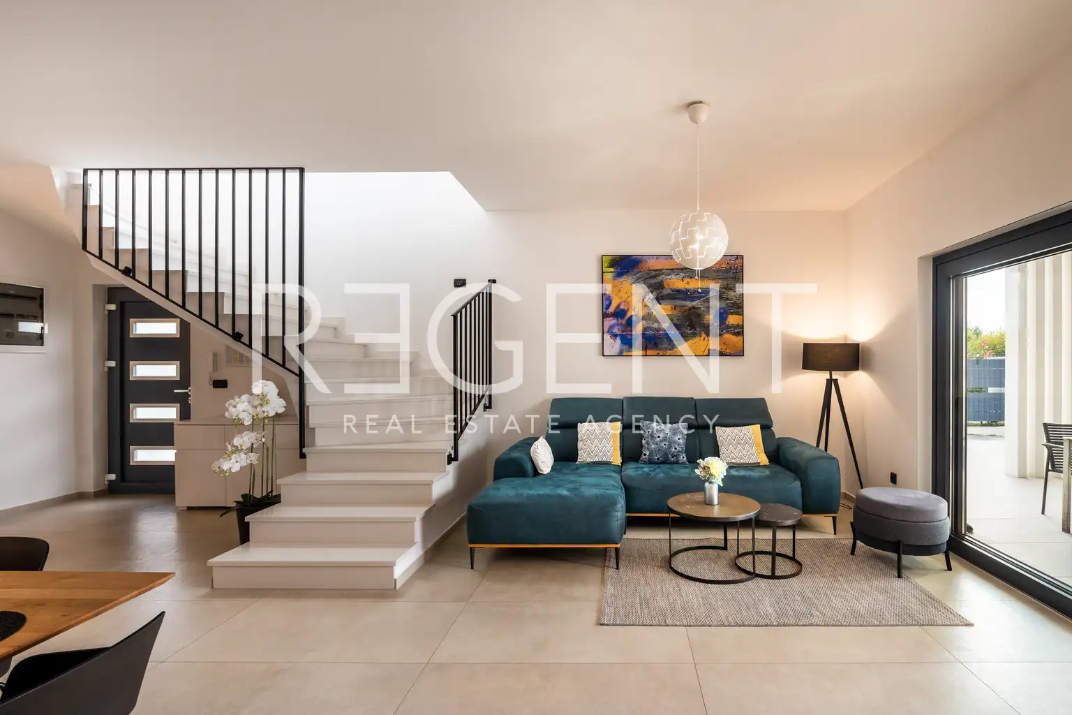 Poreč, okolica - vila 140m² s bazenom i jacuzzijem, useljiva