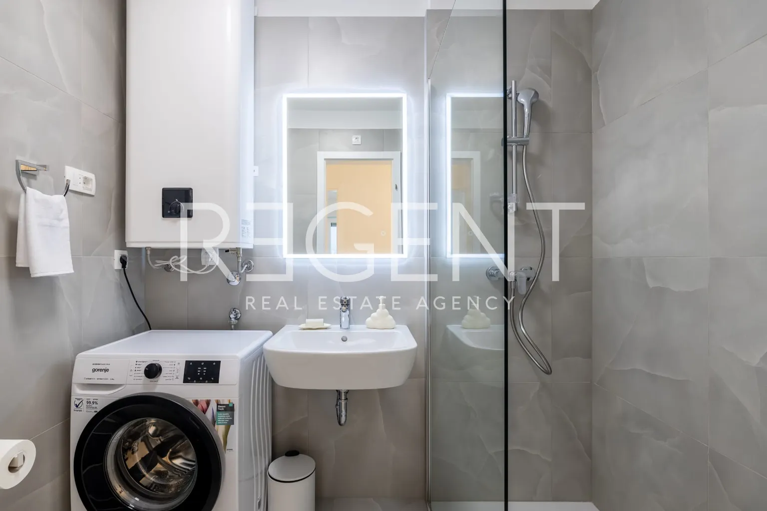 Split, Podstrana - Nowoczesny, przestronny apartament z ogrodem, Długoterminowo