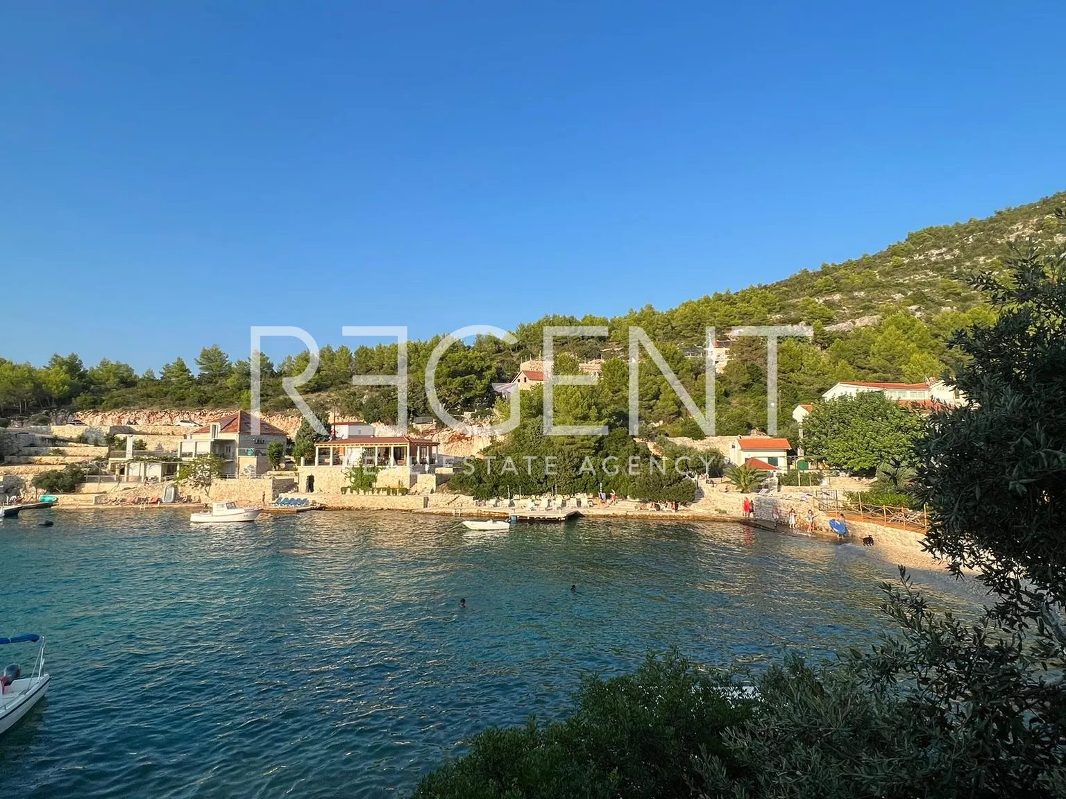 Hvar - Poljoprivredno zemljište, 46000 m2
