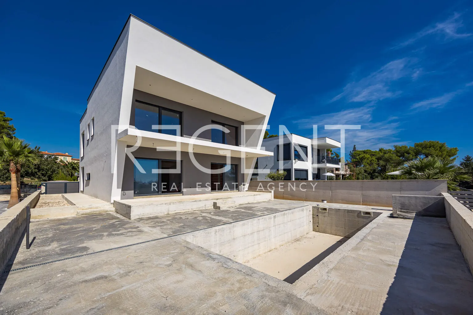 Istra, Medulin - Moderna vila 300 m2