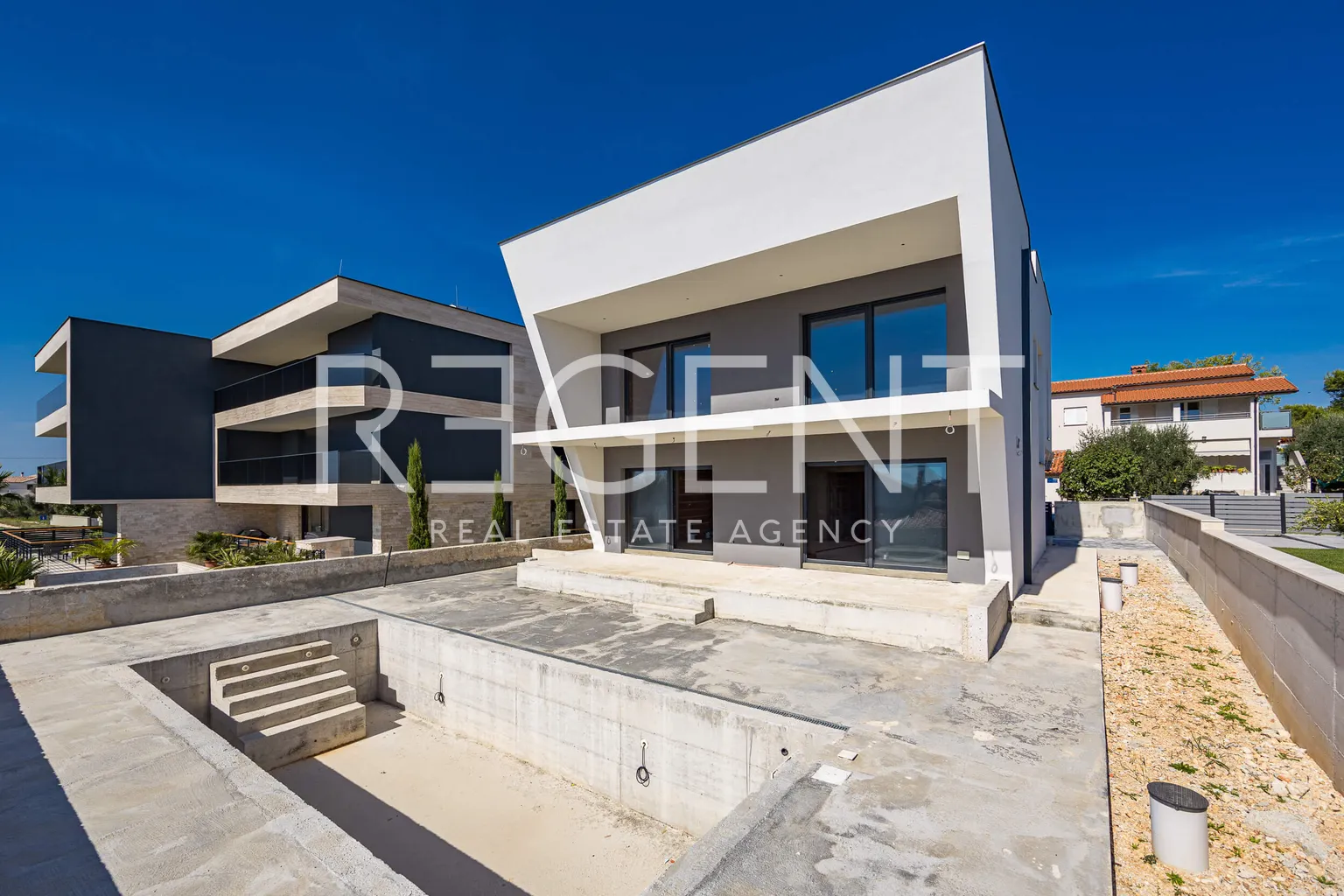 Istra, Medulin - Moderna vila 300 m2