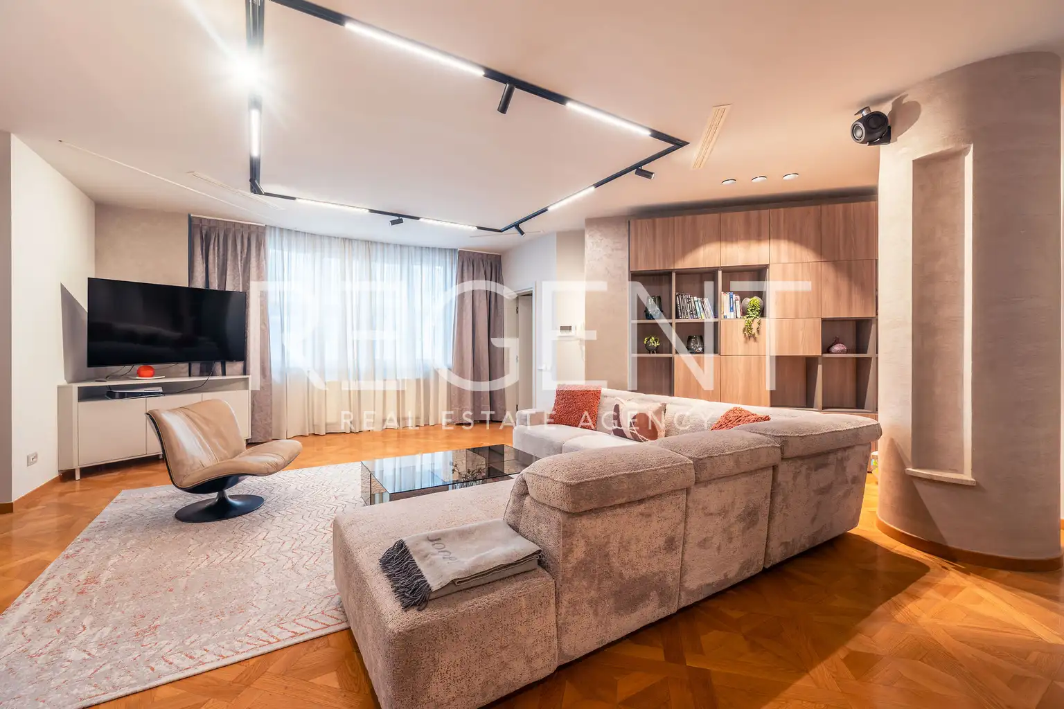 Zagreb, Center - Luxurious four-room apartment in the city center