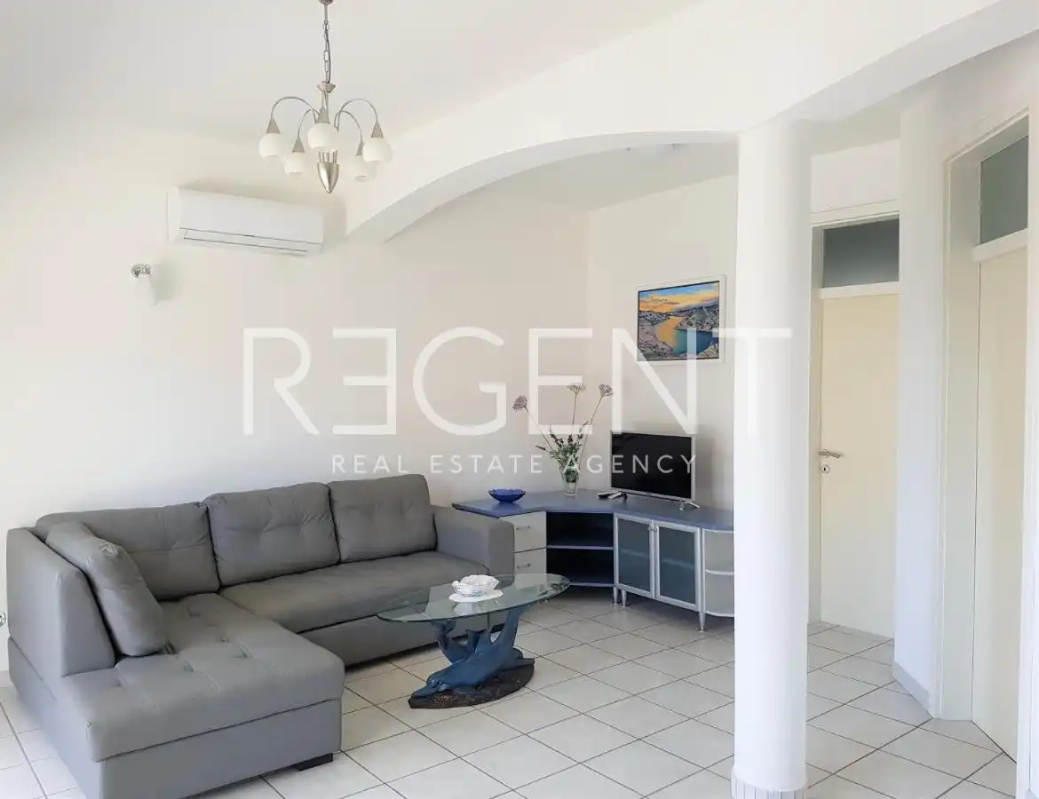 Zadar, Brodarica - Apartmanska kuća prvi red uz more