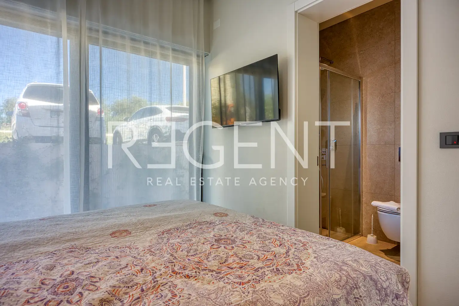Kuća 230 m² — grijani bazen, krovna terasa, Poreč