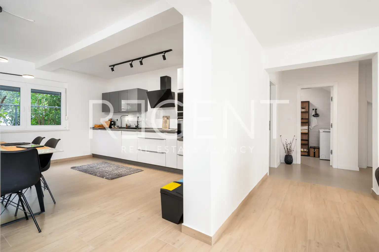 Vodice, Zatonska Straße - Doppelhaushälfte in ausgezeichneter Lage