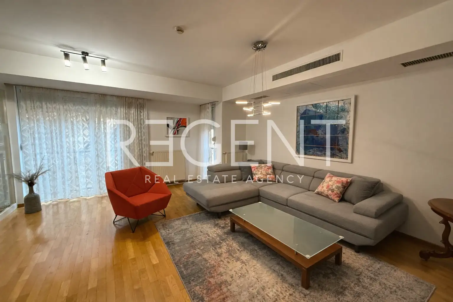 Zagreb, Centar – trosoban stan na izvrsnoj lokaciji za najam