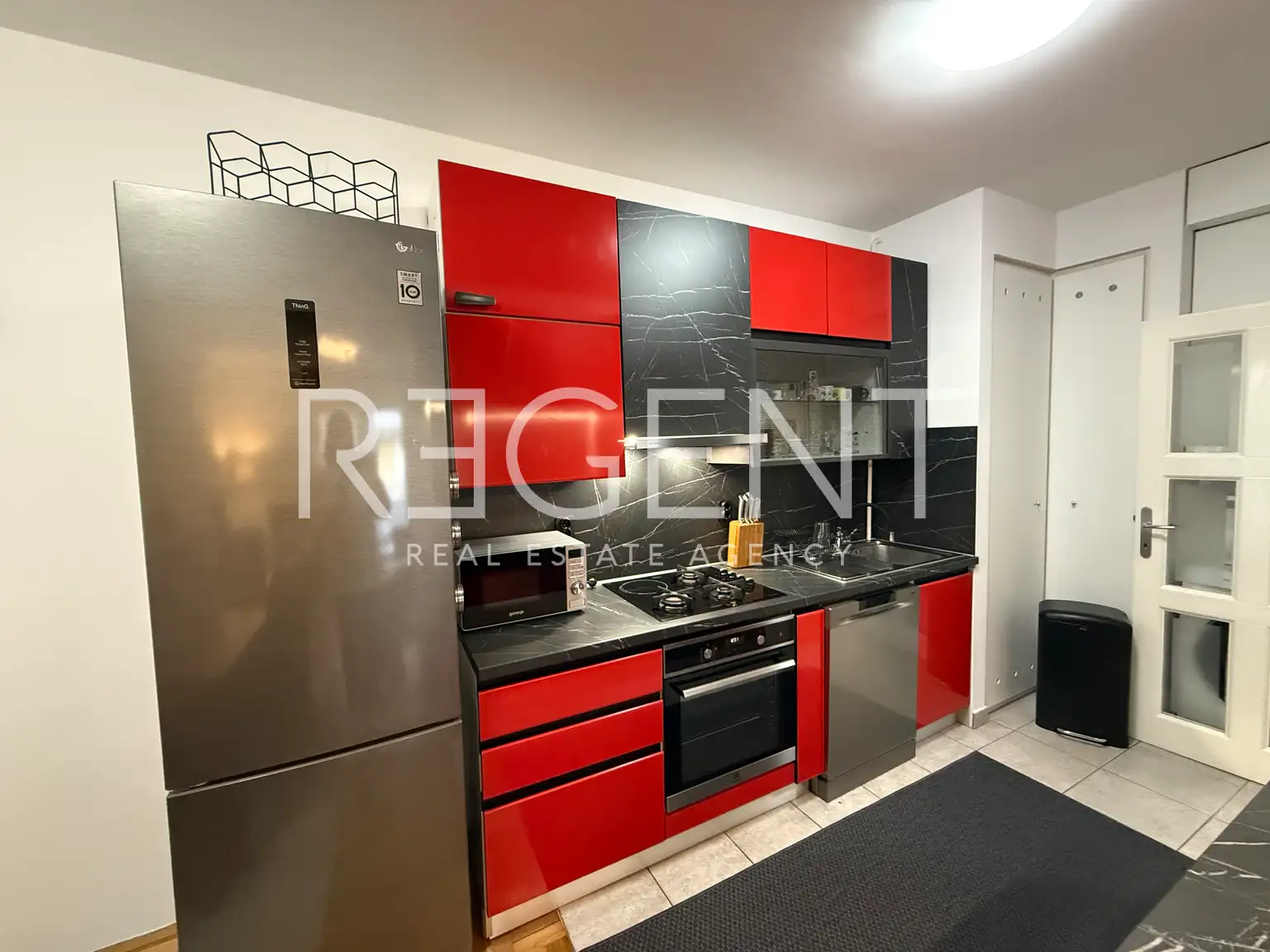 Zagabria, Mlinovi – appartamento trilocale con balcone al piano terra