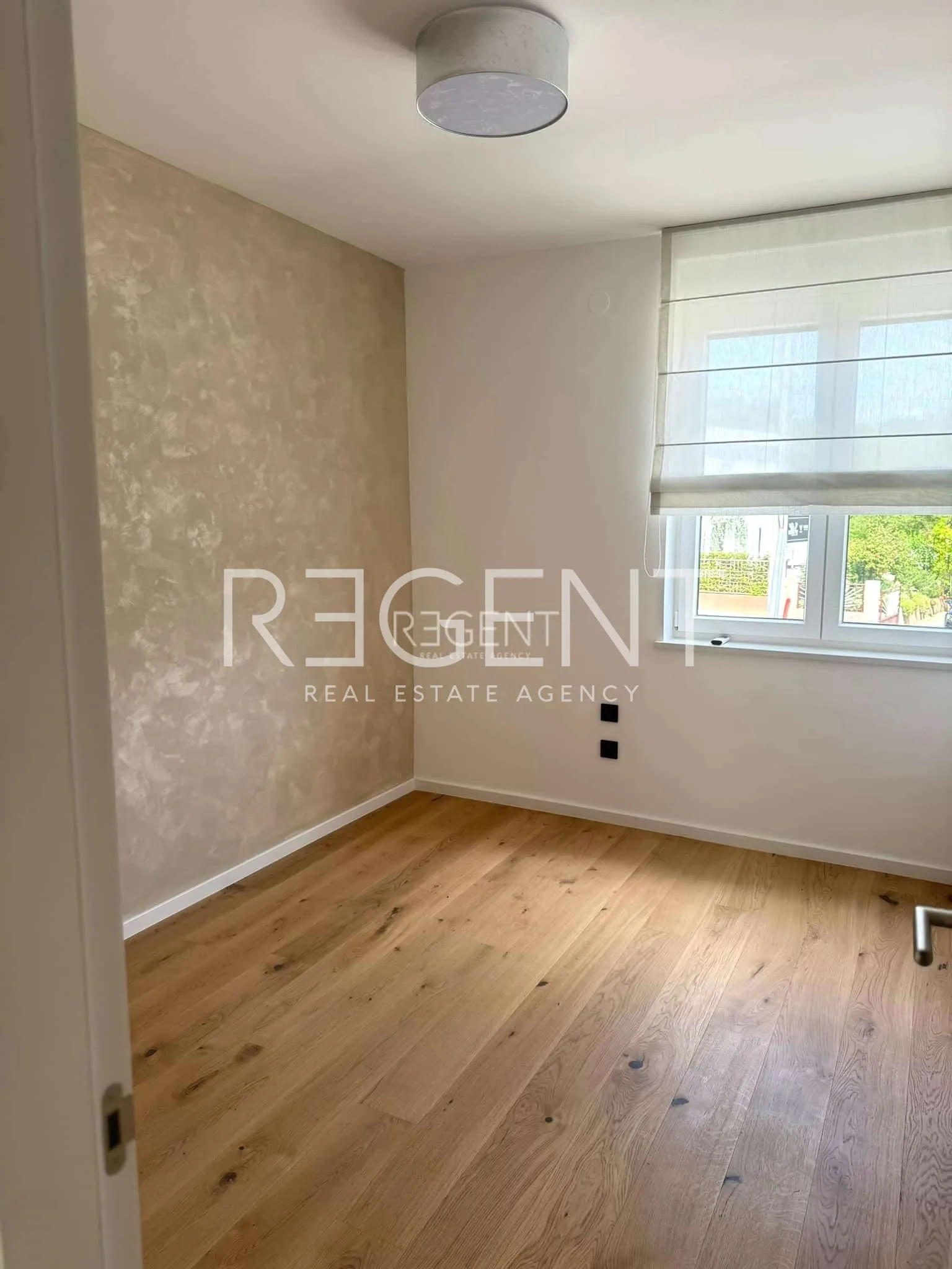 Záhřeb, Remete - Moderní penthouse 112 m2 k pronájmu
