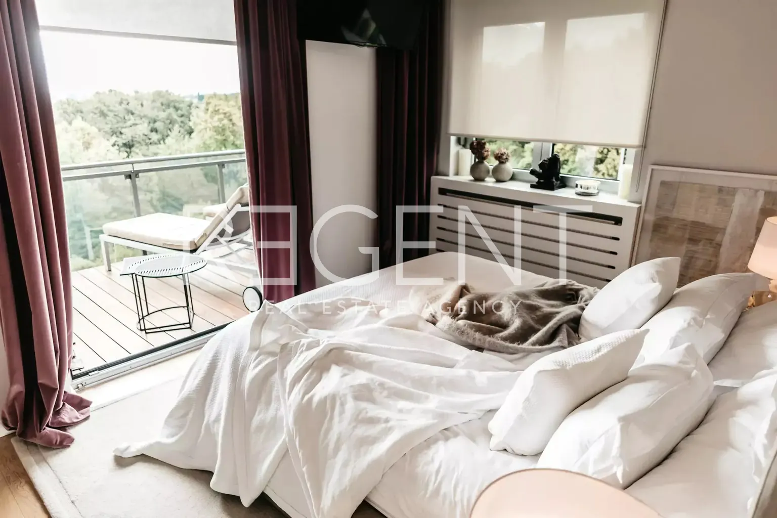 Záhreb, Maksimir – Štvorizbový zariadený penthouse s nádherným výhľadom na prírodu