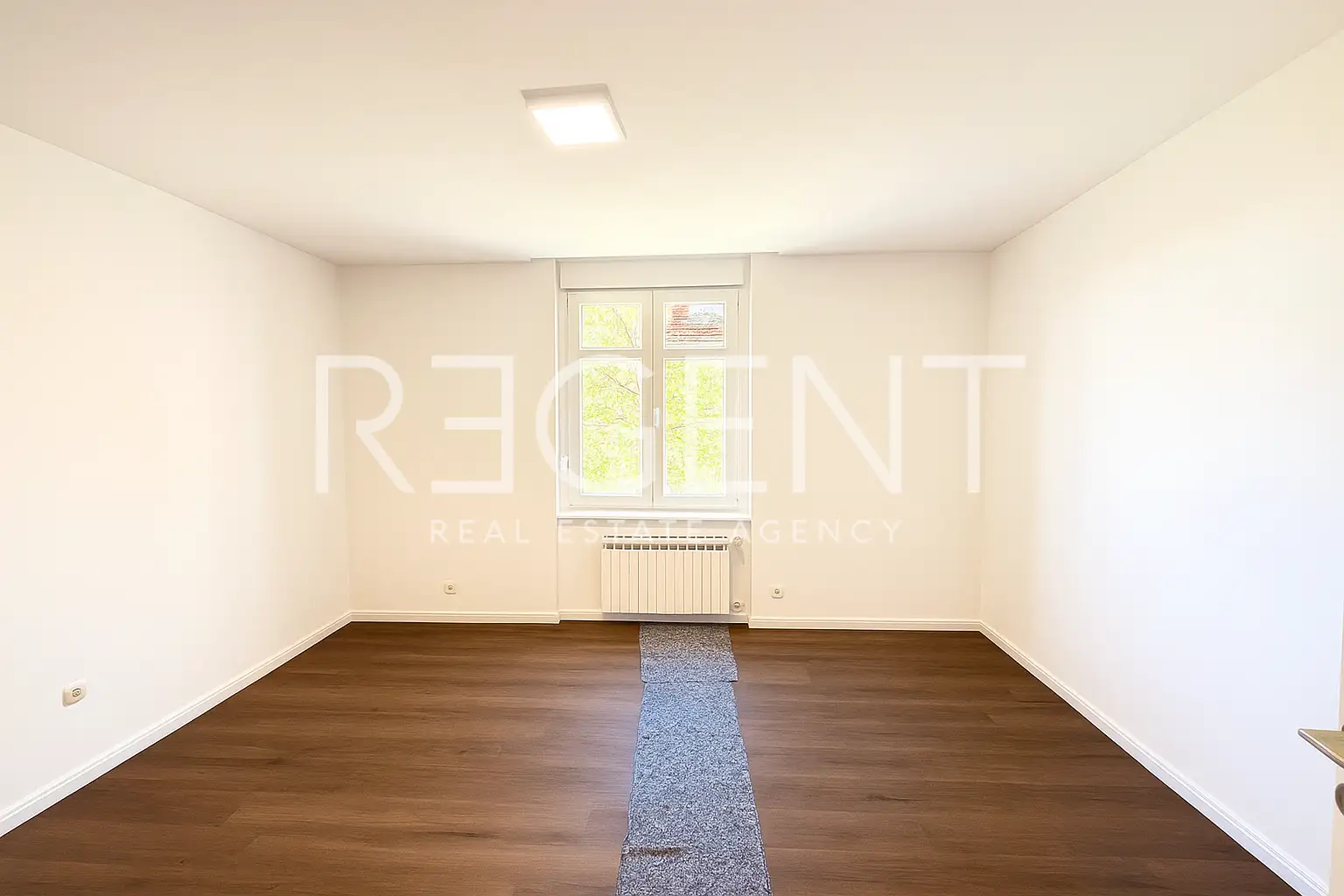 Загреб, Центр - Обновленная трехкомнатная квартира в самом центре города