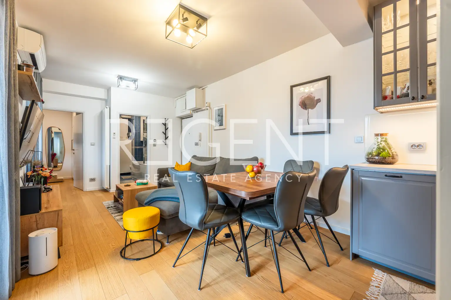 Zagreb, Voltino - Renoviran trosoban stan