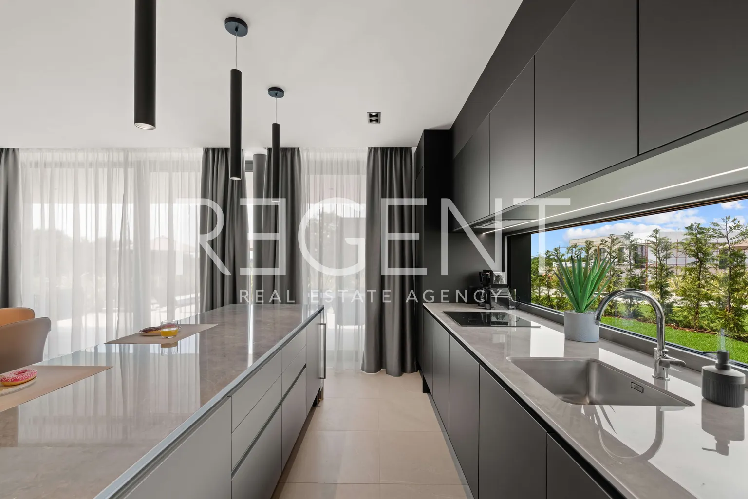 Istra, Poreč – Dizajnerska vila s pogledom na more 310 m2