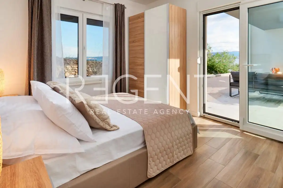 Split, Dugi Rat - Moderní vila s výhledem na moře