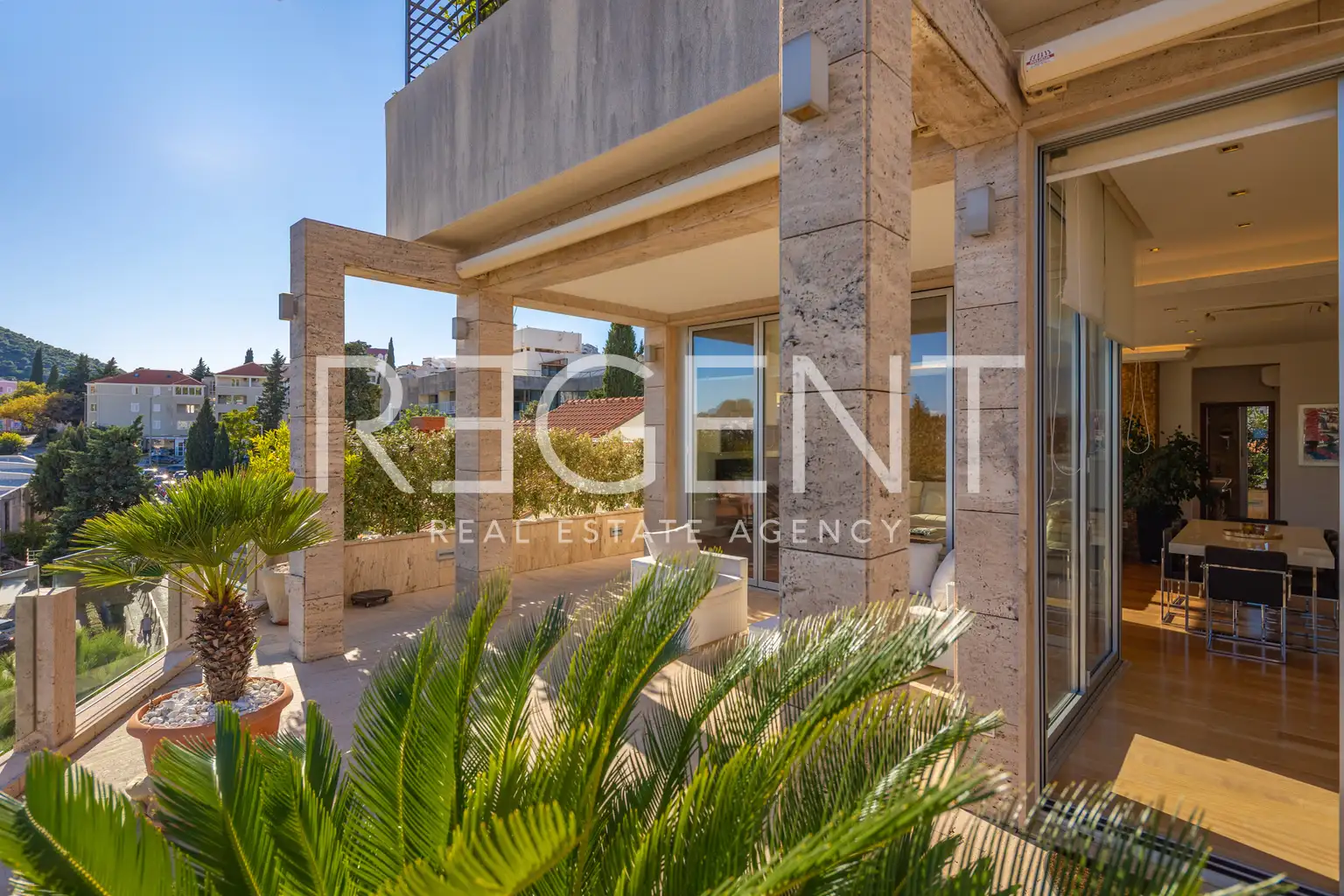 Dubrovnik, Lapad – penthouse 268 m², krovna terasa, bazen, garaža
