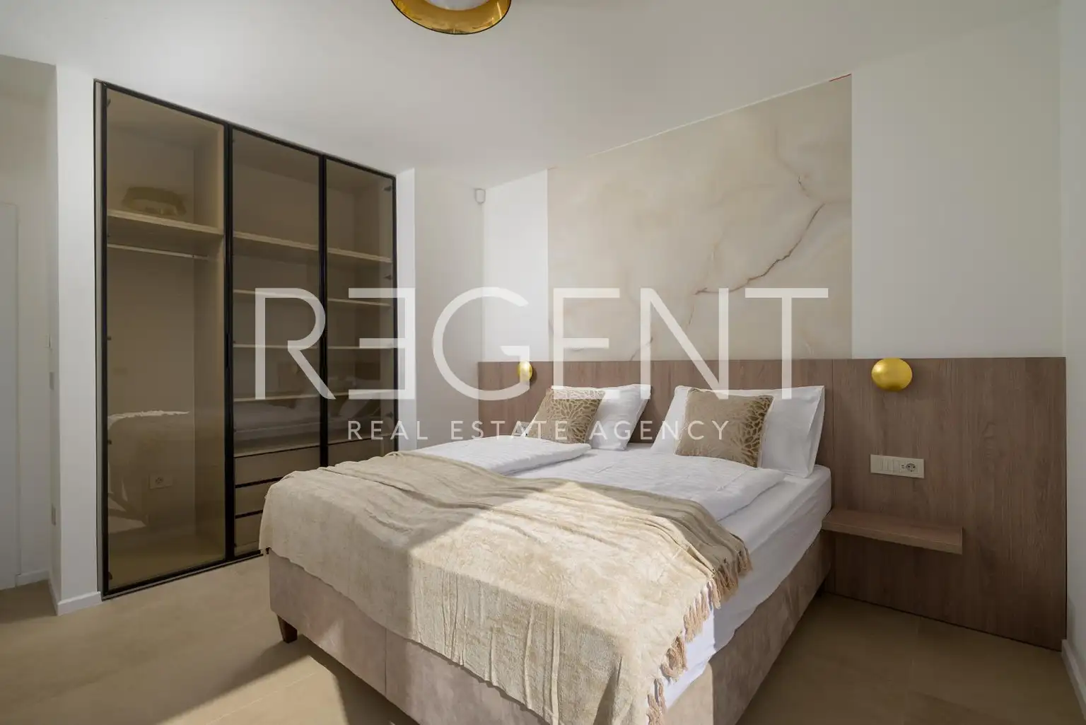 Rovinj- vila s bazenom u modernoj novogradnji