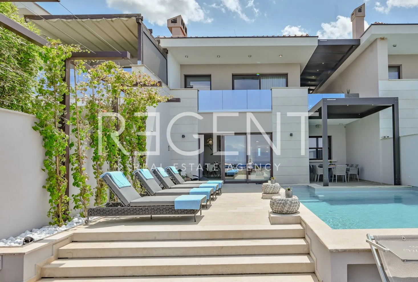 Krk - Luxusní vila k pronájmu 160 m2