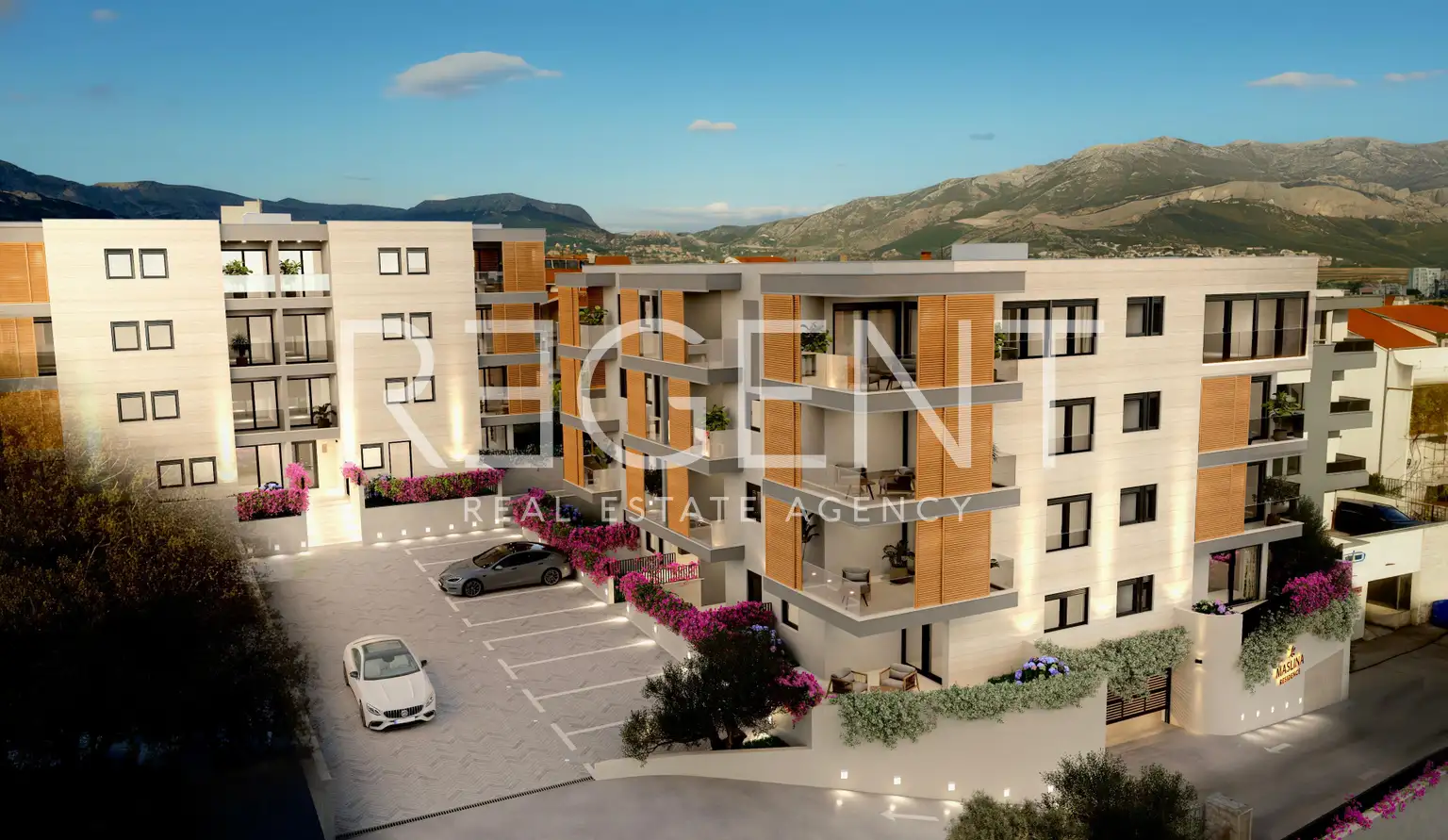 Split, Visoka - Two-bedroom apartment with a garden on the ground floor