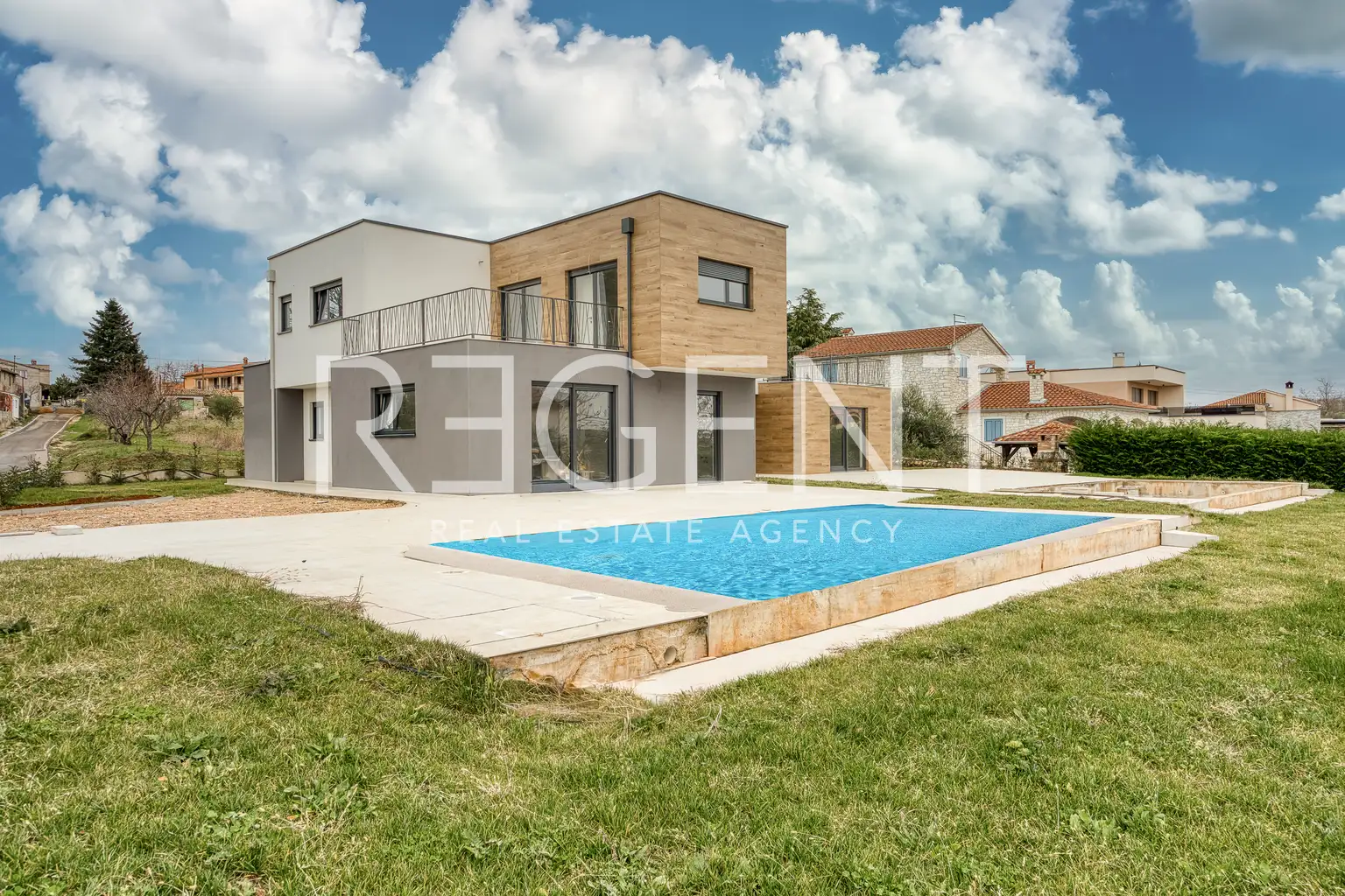 Kaštelir-Labinci - Dvojna kuća s bazenom i pogledom na more