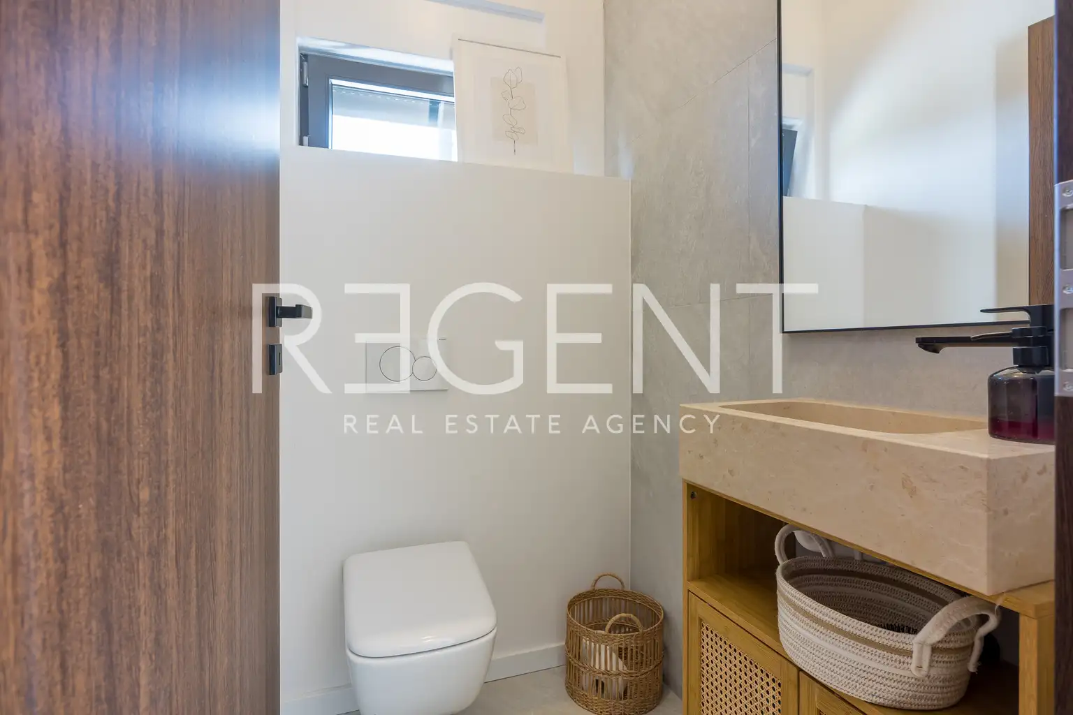 Istra, Svetvinčenat - Moderna vila s grijanim bazenom