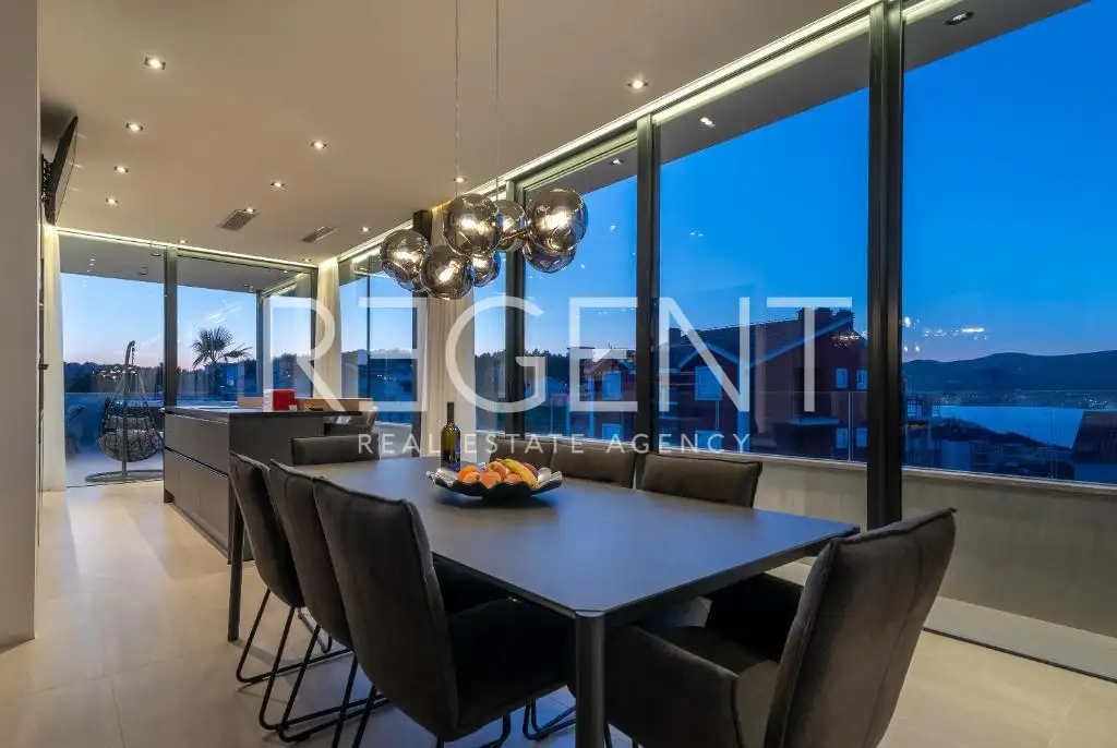 Trogir, Čiovo – Penthouse, 227 m² s 360° terasom i wellnessom