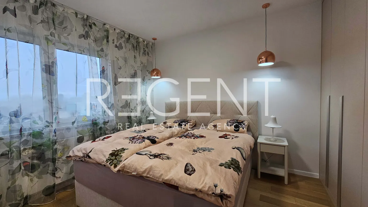 Záhřeb, Trešnjevka - moderní třípokojový penthouse s garážovým stáním 92 m2 novostavba