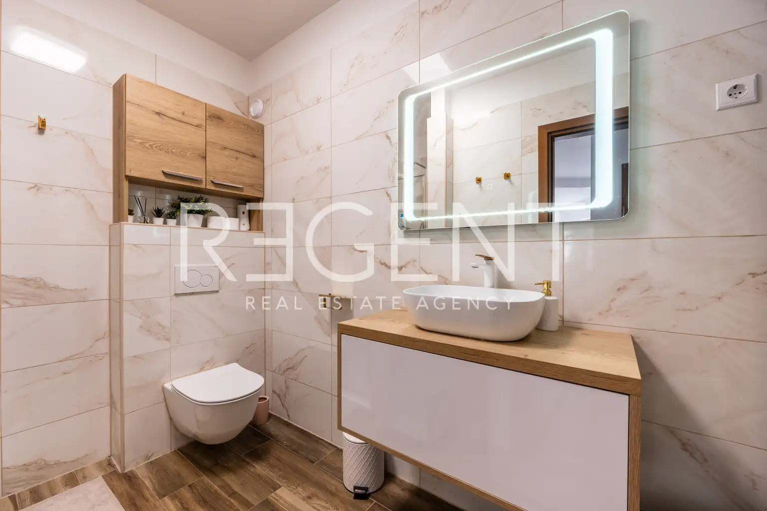 Zagreb, Lanište - Četverosoban stan s terasom i parkingom