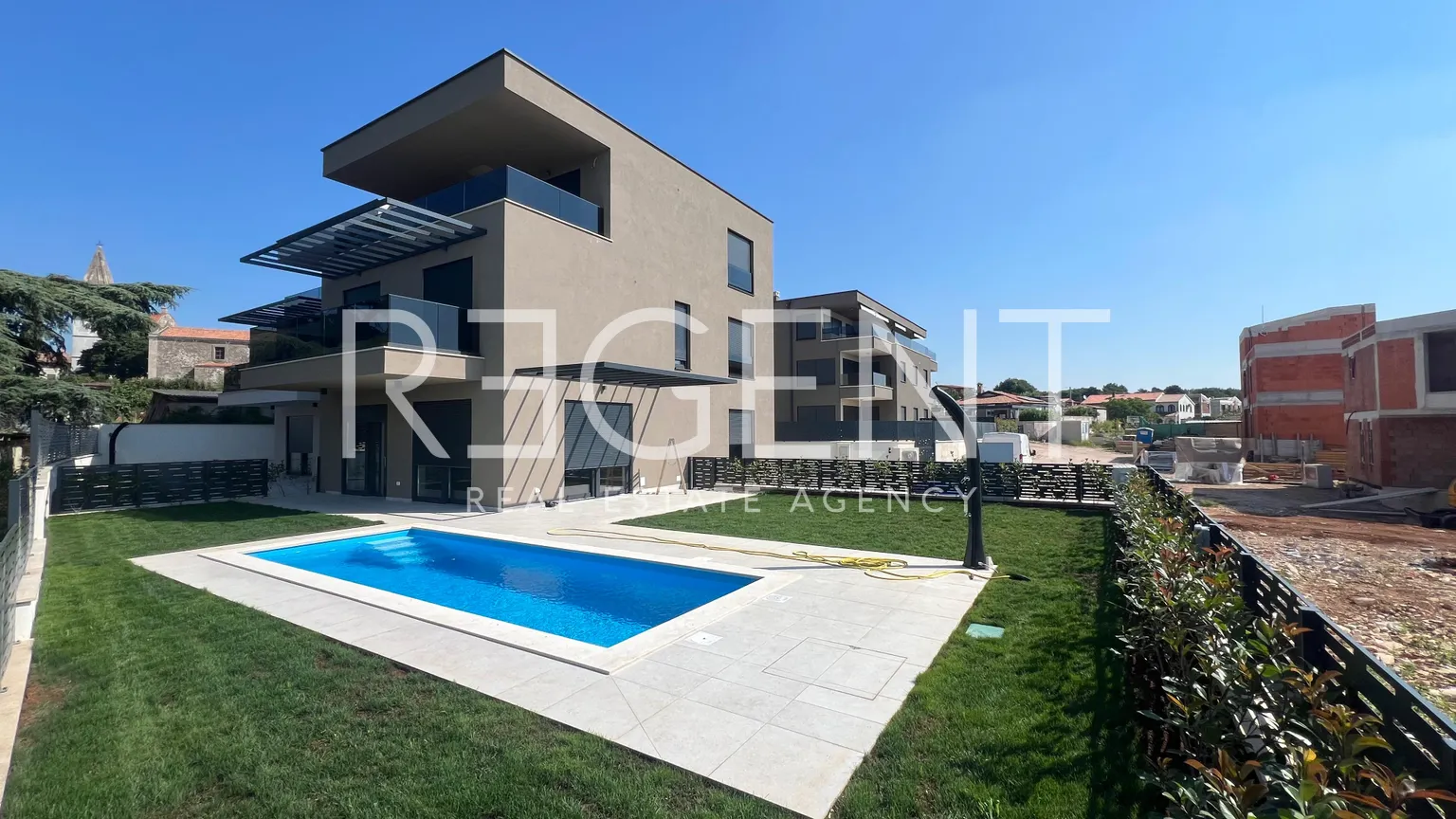 Istria, Tar - Nowoczesne budownictwo mieszkaniowe