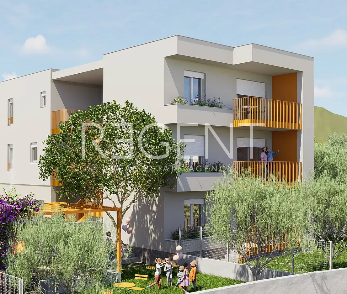 Kaštel Kambelovac – Dvosoban stan s vrtom u novogradnji, 83 m²