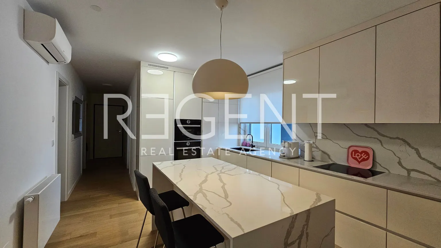 Záhřeb, Trešnjevka - moderní třípokojový penthouse s garážovým stáním 92 m2 novostavba