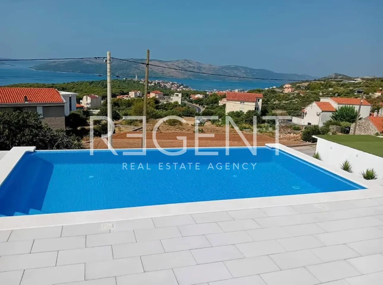 Trogir, Seget Donji - Vila s pogledom na more 300m2