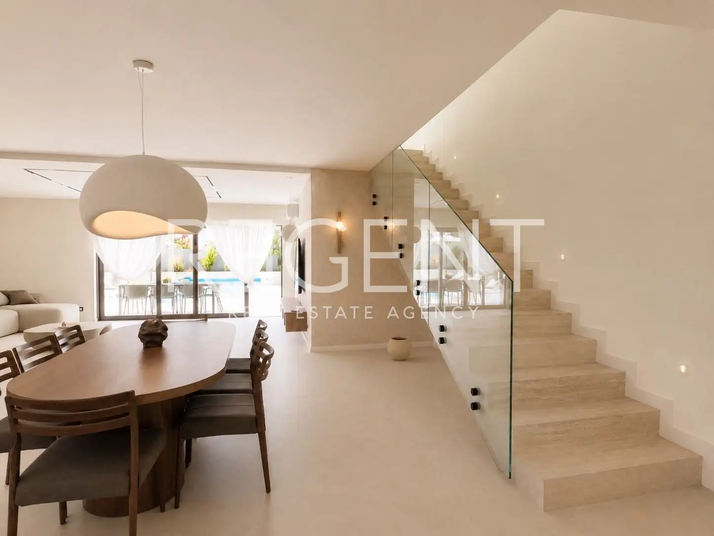 Brač, Sutivan - villa de 232 m², piscine, places de parking, vue sur mer