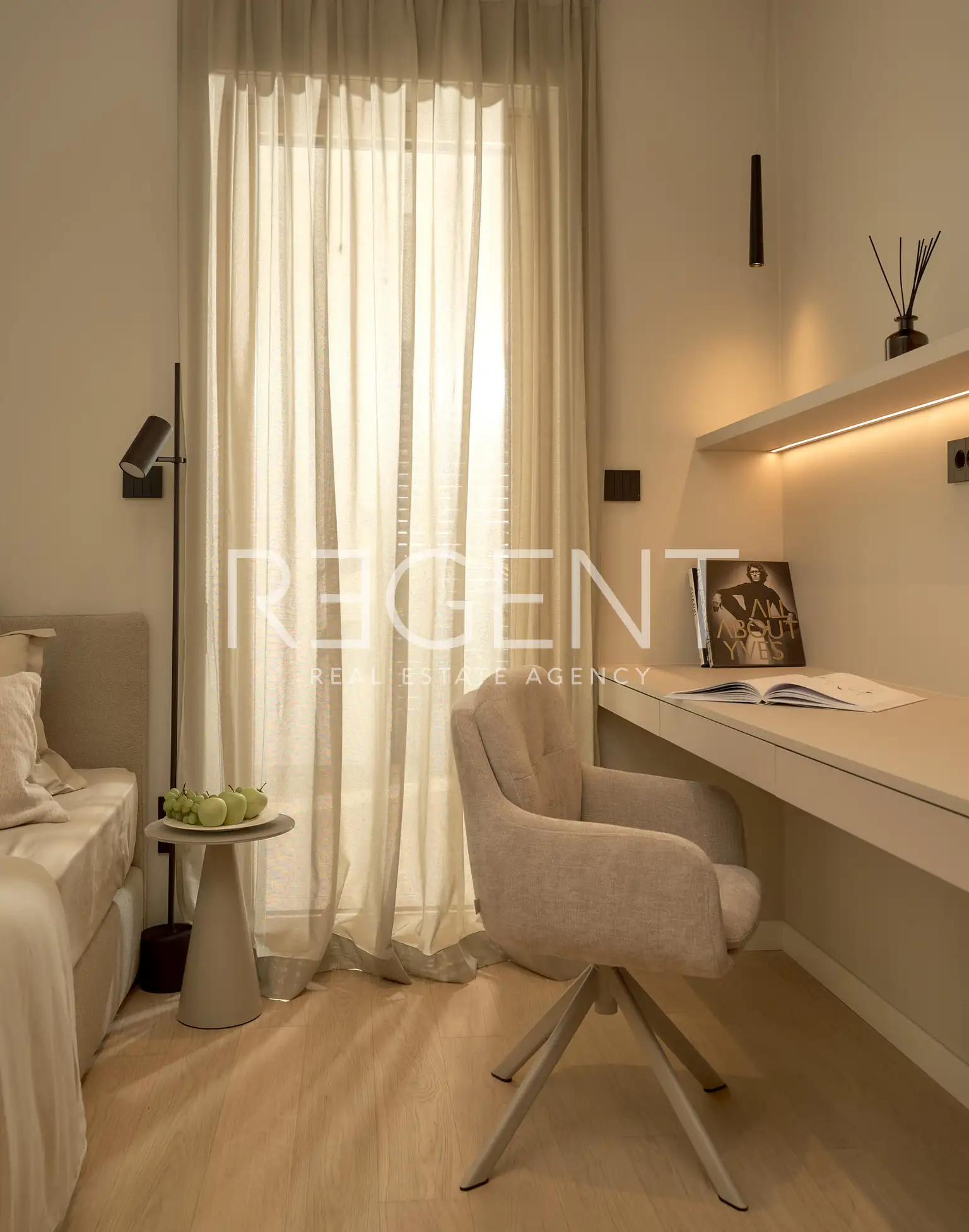 Split, Žnjan - Dvojizbový byt s loggiou a výhľadom na more