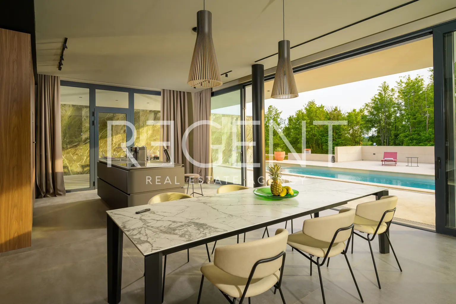 Istrie, Oprtalj - Luxusní designová vila 682 m2 novostavba
