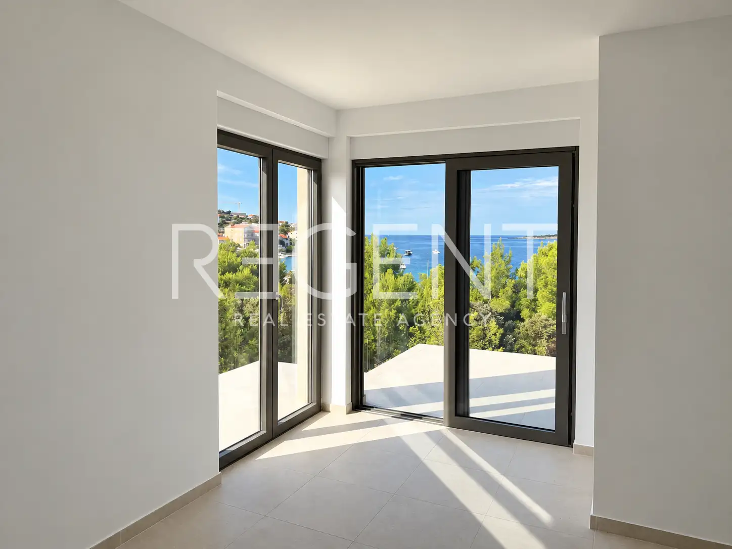 Trogir, Sevid – penthouse 177,66 m², terrasse sur le toit 133,25 m²