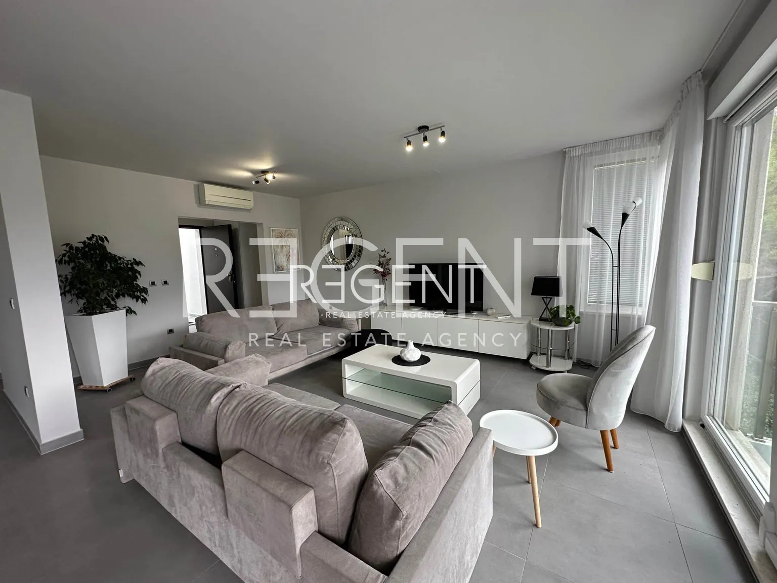 Split, Podstrana - Wohnung 105 m2 zu vermieten, Neubau, langfristig