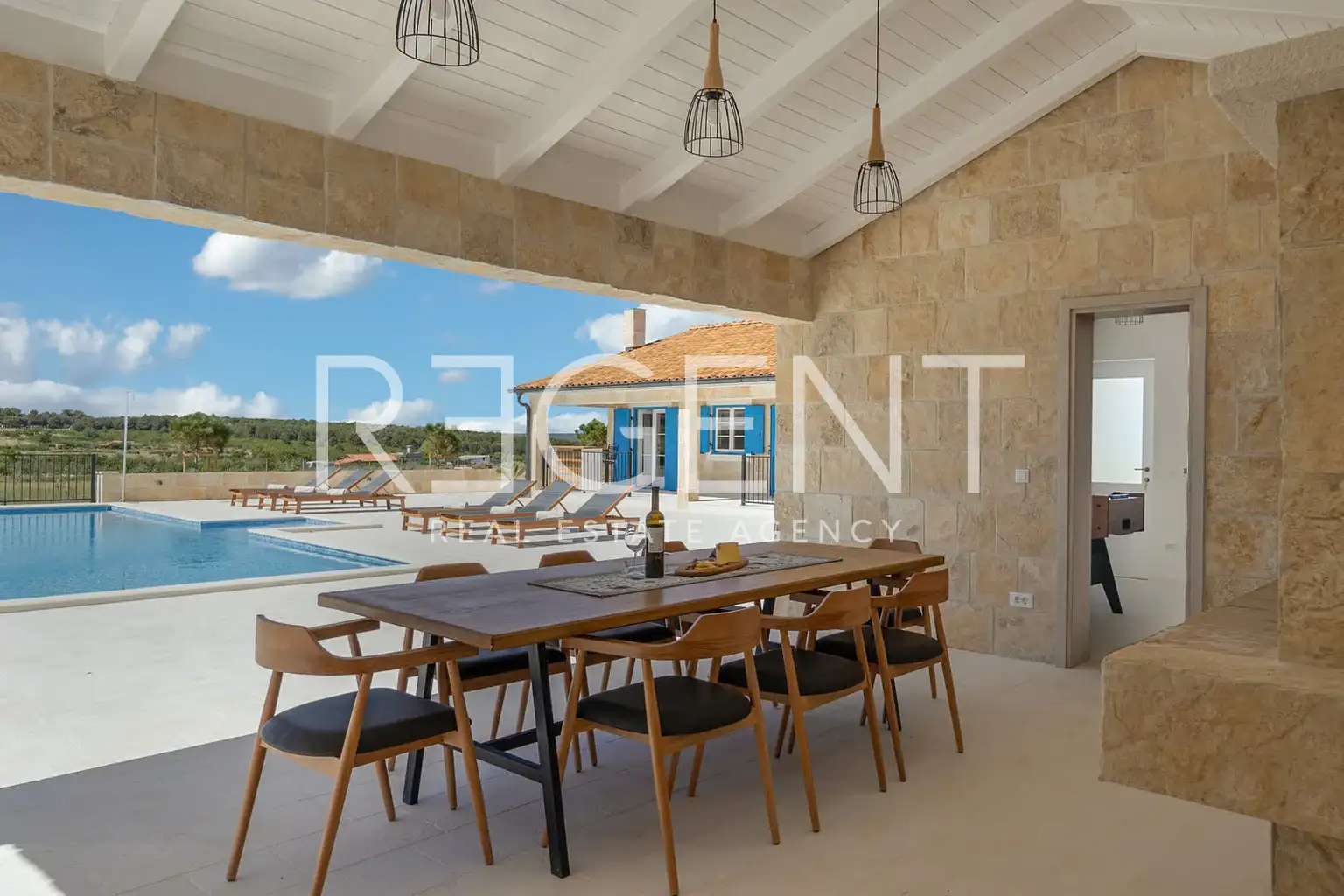 Zadar, St. Filip i Jakov - Rustic villa on a 30,000 m² plot of land