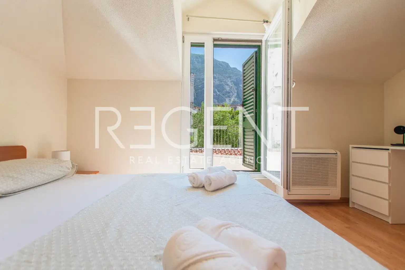 Makarska, Zentrum - Charmante Maisonette-Wohnung im Stadtkern