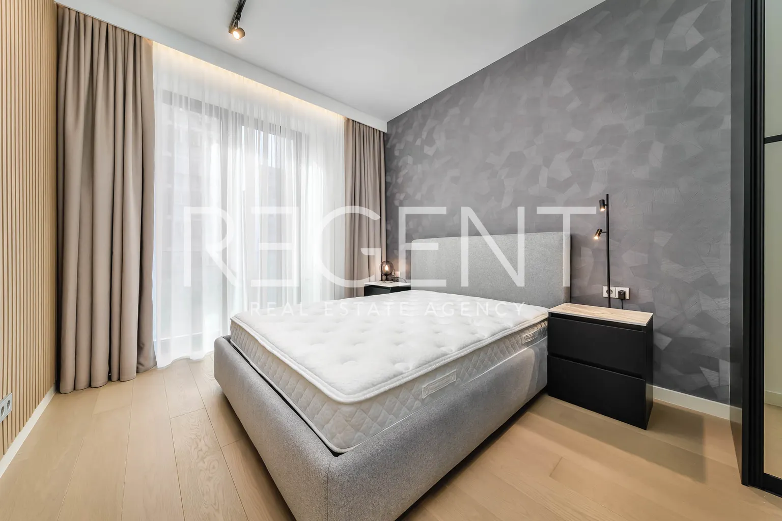 Záhřeb, Park Kneževa – Luxusní třípodlažní byt 144 m² k pronájmu